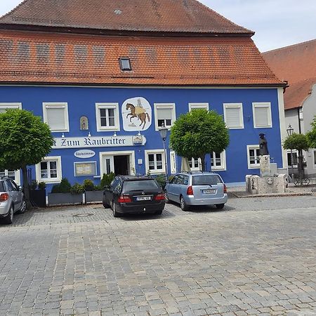 Pension "Zum Raubritter" Langquaid Buitenkant foto