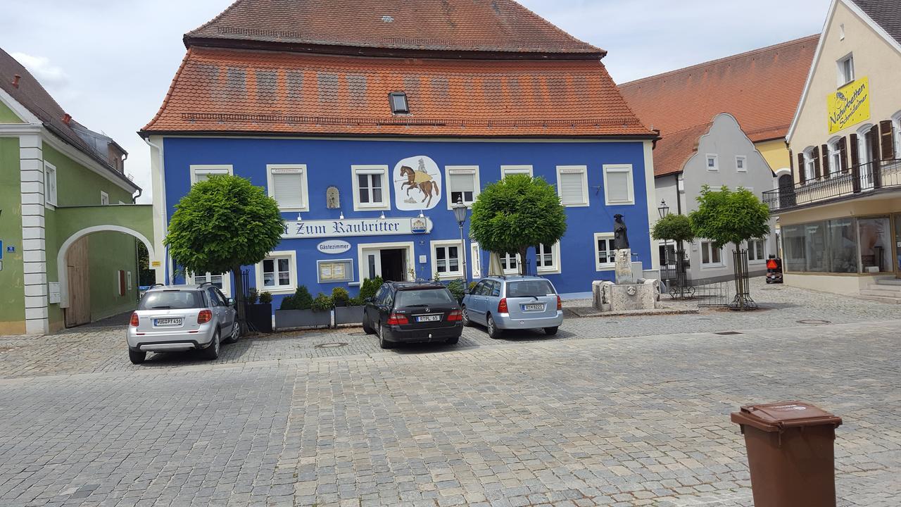 Pension "Zum Raubritter" Langquaid Buitenkant foto